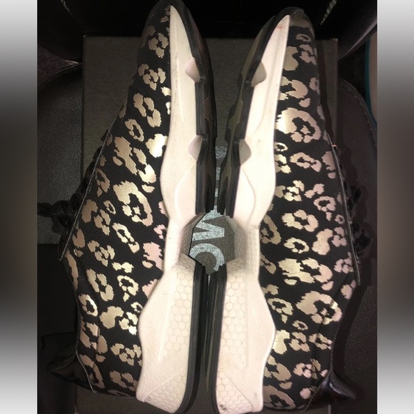 MIMCO SHOES 🖤BLACK GOLD REBEL SNEAKERS WOMENS SIZE  9 ,EU 40 🖤 RRP $179.00 - Picture 6 of 15